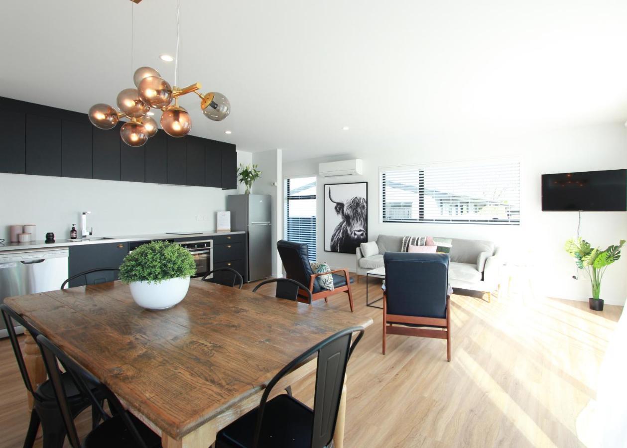 3 - Sunny Brand New House Villa Wanaka Luaran gambar
