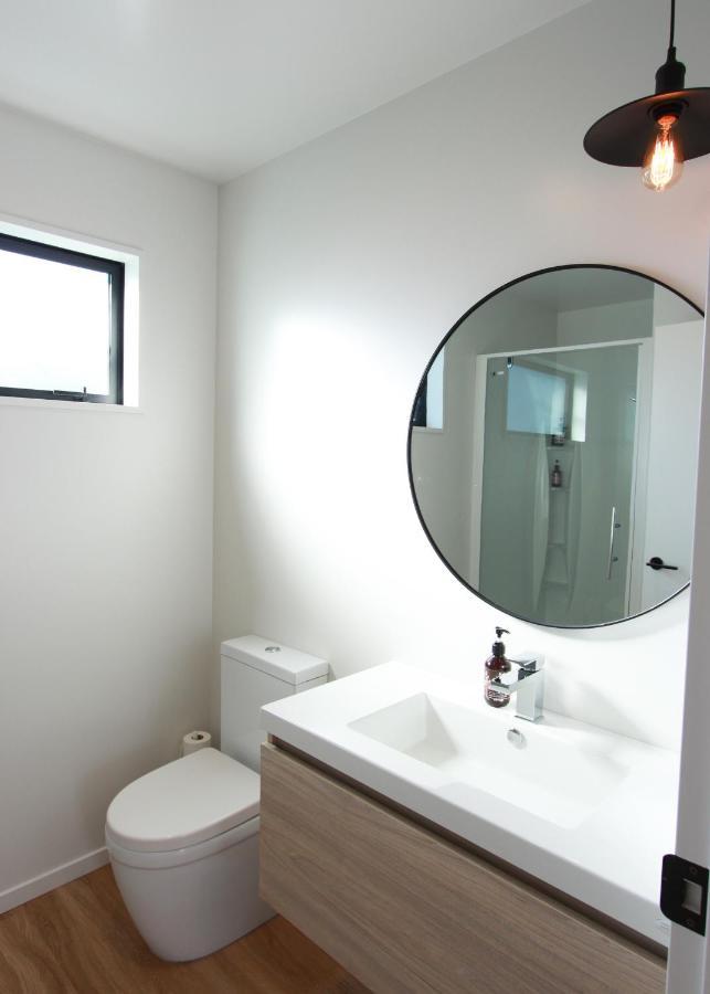 3 - Sunny Brand New House Villa Wanaka Luaran gambar